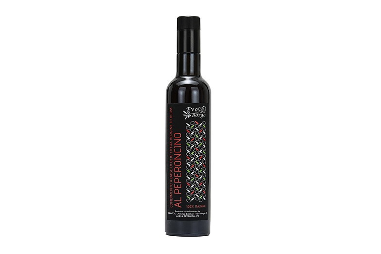 Bottiglia da 500ml di olio extravergine di oliva al peperoncino
